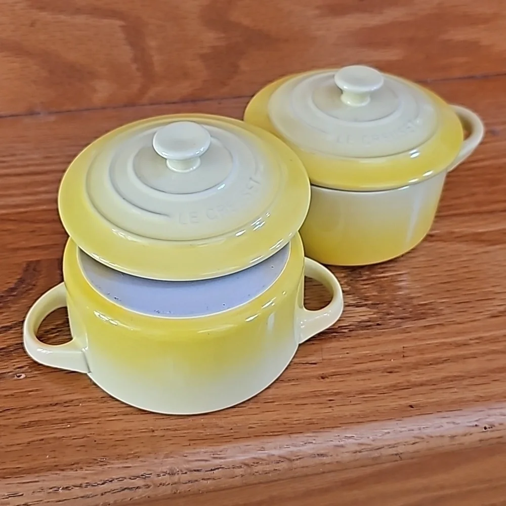 NWT Le Creuset 10cm Mini Round 8oz Cocotte Baking Dish – EASTER Yellow